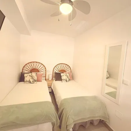 Апартаменты Relax And Sea View - Cabo Cervera-torrevieja Торевьиа